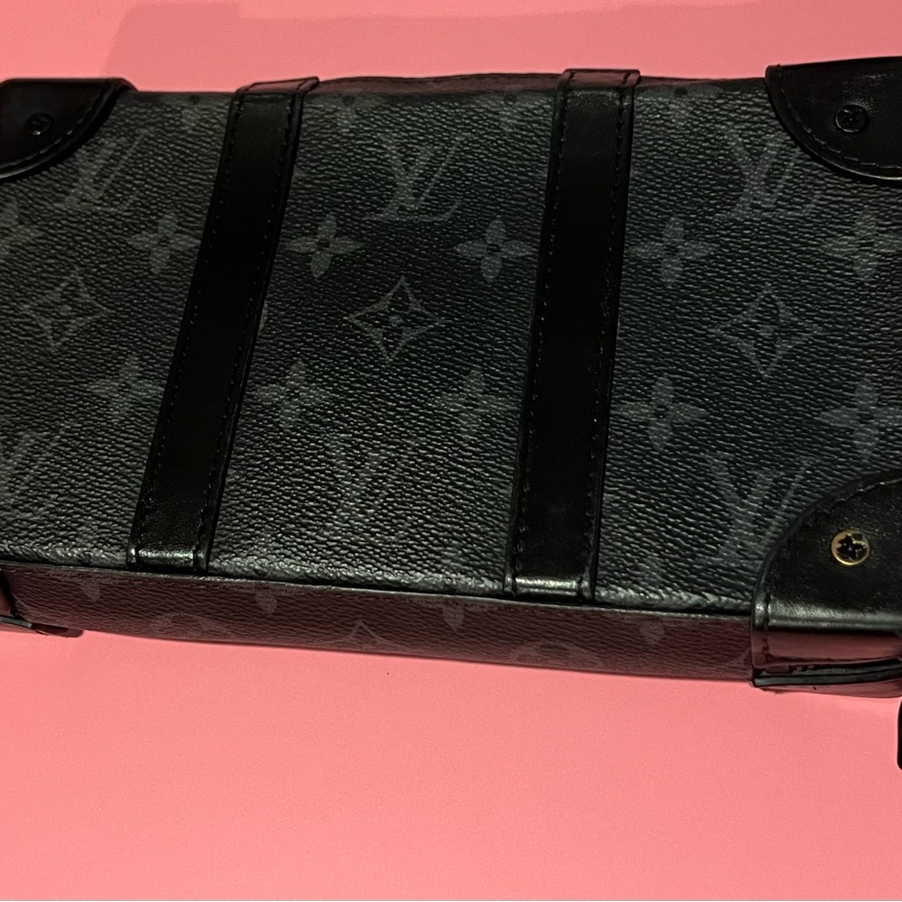 Louis Vuitton black/gray trunk wallet